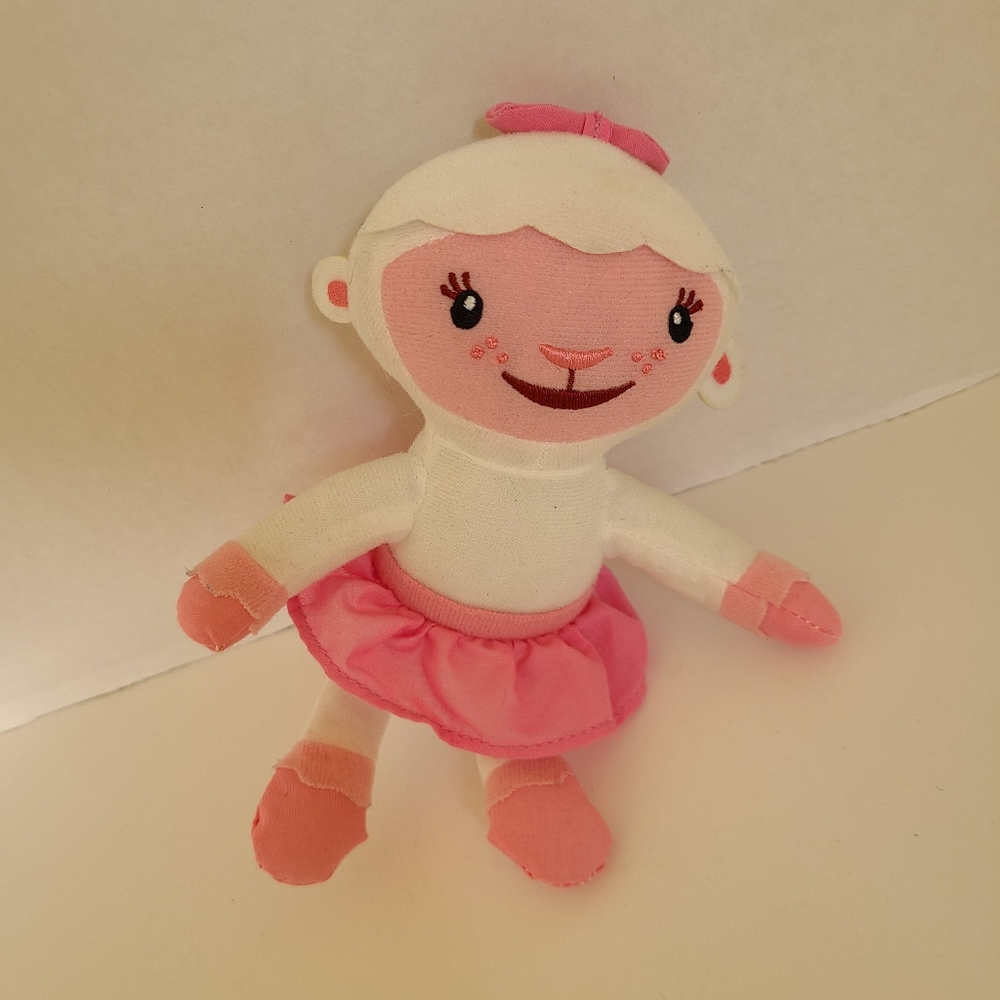 Disney Junior Doc Mcstuffins Lambie Plush